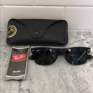 Ray Ban - New Wayfarer Black Sunglasses